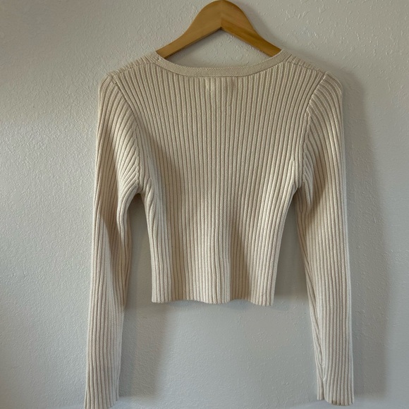 Happily Grey Medium Cream Cropped Sweater with Buttons - Picture 4 of 4